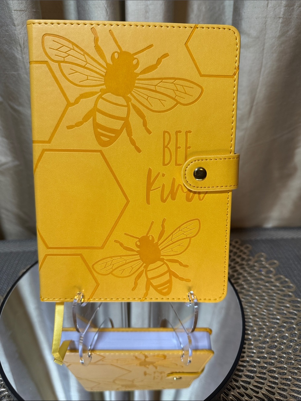 Bee Kind Journal + Daisy Mug - Picture 2 of 9